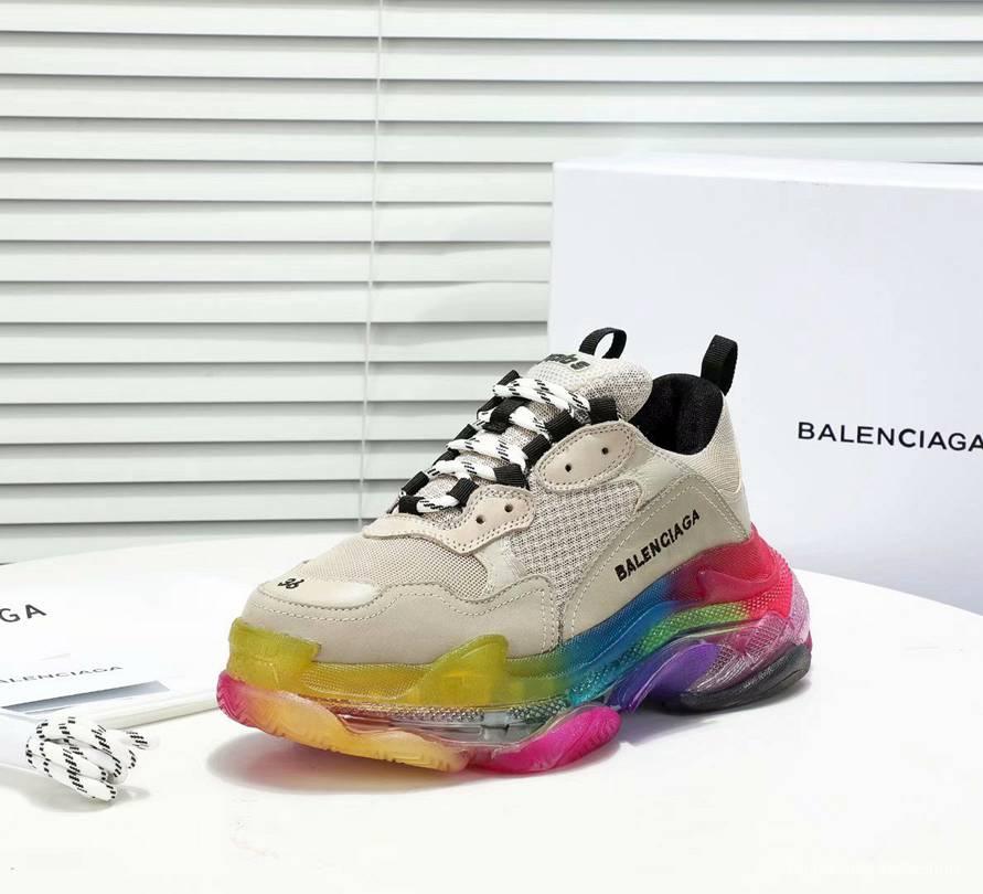 Men/Women Balenciaga Triple S MutiColor Clear Sole Khaki Sneaker Item 6380400