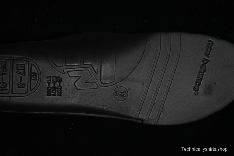 New Balance 990 Series Premium USA-Made Retro Running Shoes with Carbon Midsole - U990BB4