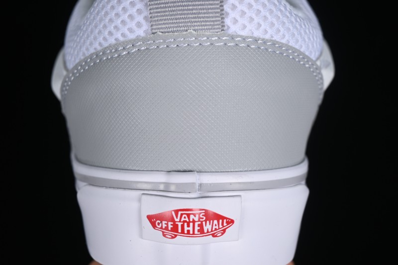 Vans Classics Knu Skool Chunky Tongue Retro Sneakers in Grey White - VN0009QCYF9