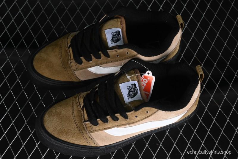 Vans Classics Knu Skool Retro Chunky Tongue Skate Shoes in Black/Brown - VN000CP6BXC