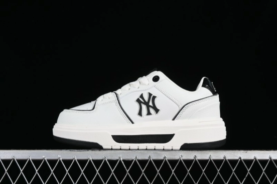 New York Yankees Chunky Runner Basic Lace-Up Lightweight Casual Sneakers - 3ASXCBS4N50WHS