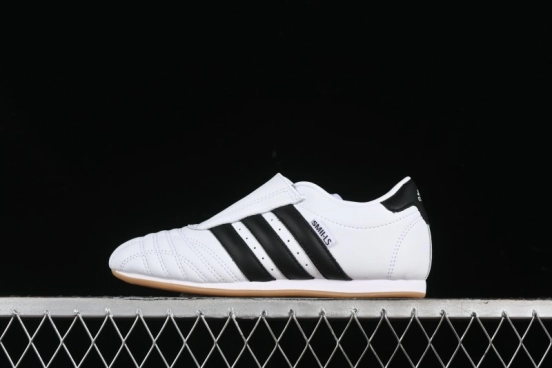 Adidas Originals Taekwondo JQ4774 Low-Top Training Shoes for Comfortable Non-Slip Workouts