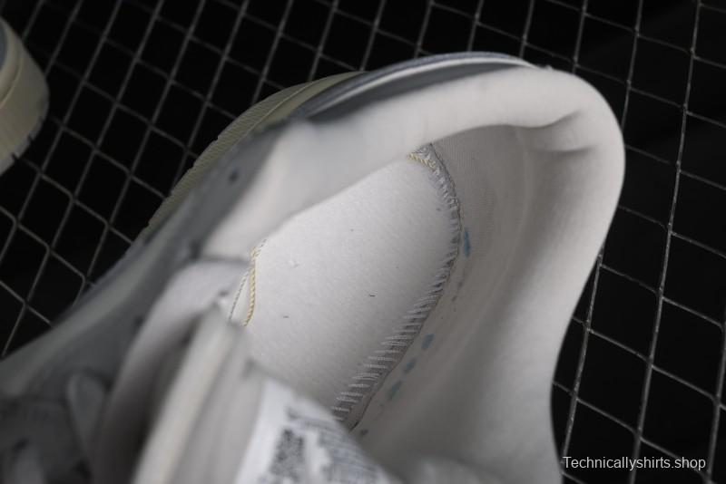 Nike Air Jordan 1 Low Casual Sneakers in White-Grey - FQ7687-300