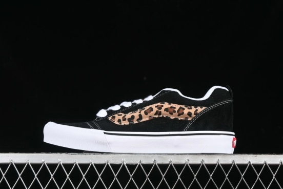 Vans Classics Knu Skool Sneakers with Leopard Print Logo in Black - VN000D2GBA2
