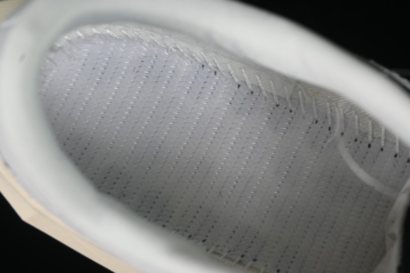 New Balance FuelCell SC Elite v4 Low-Top Running Shoes with Breathable Knit Upper and FuelCell Technology - MRCELLA4
