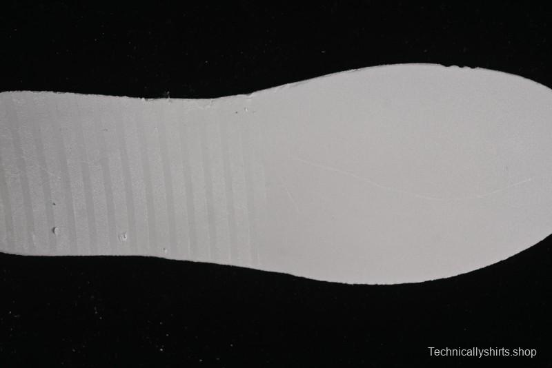 Nike SB Dunk Low x Undefeated Collaboration Casual Skate Shoes - UN1697-622