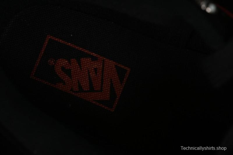 Vans Knu Skool Low Top Retro Casual Vulcanized Slip-On Shoes - VN0009QCSWE