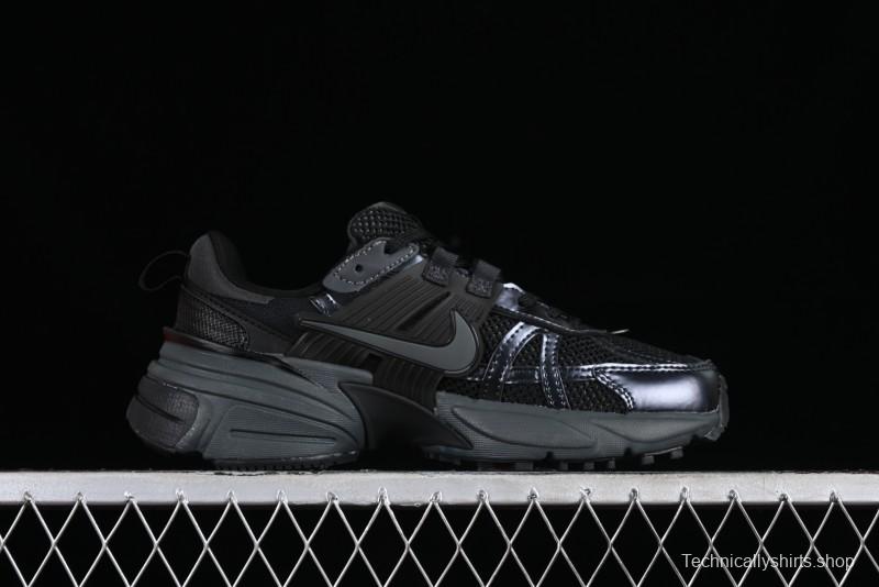 Nike Runtekk V2K Retro Low-Top Running Shoes with Cushlon Midsole and Anti-Slip Design - FD0736-001