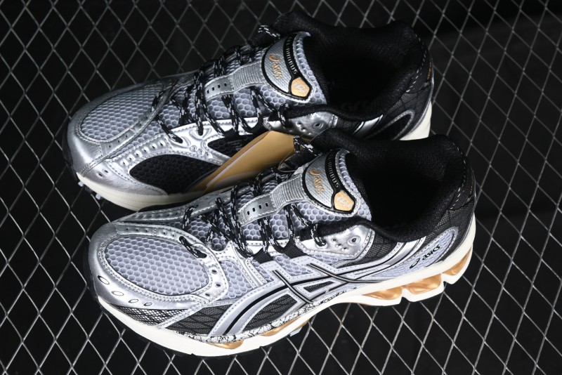 Asics Gel-Nimbus 10.1 Retro Breathable Casual Shoes with Cushioning for Men - 1203A543-020