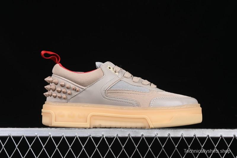 Christian Louboutin Funnyto Flat Comfortable Fashion Low Top Sneakers in Taupe - X.D4