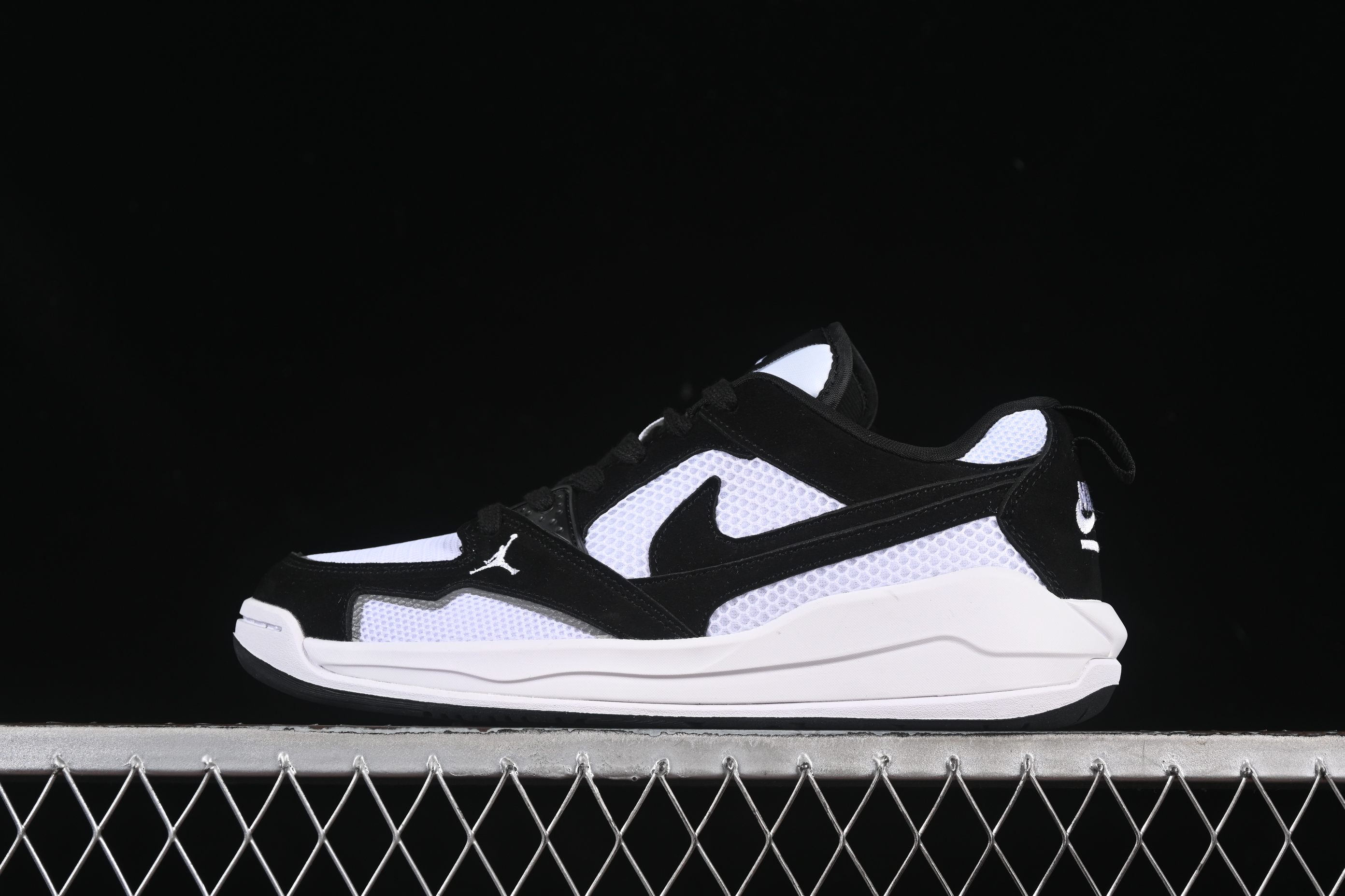 Nike Air Jordan Cmft Era Retro Sneakers - HJ6777-001