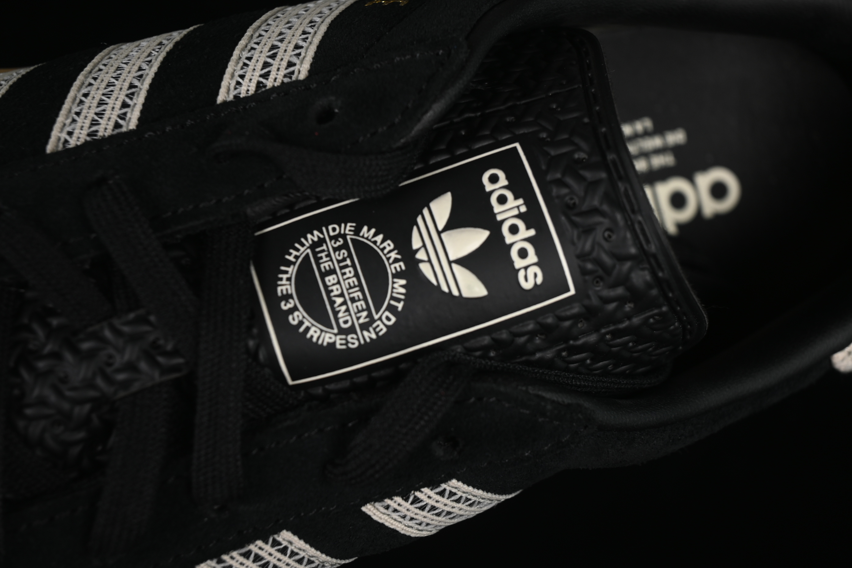 Adidas Originals Gazelle Indoor Retro Casual Shoes with Anti-Slip and Wear-Resistant Design - JI2755