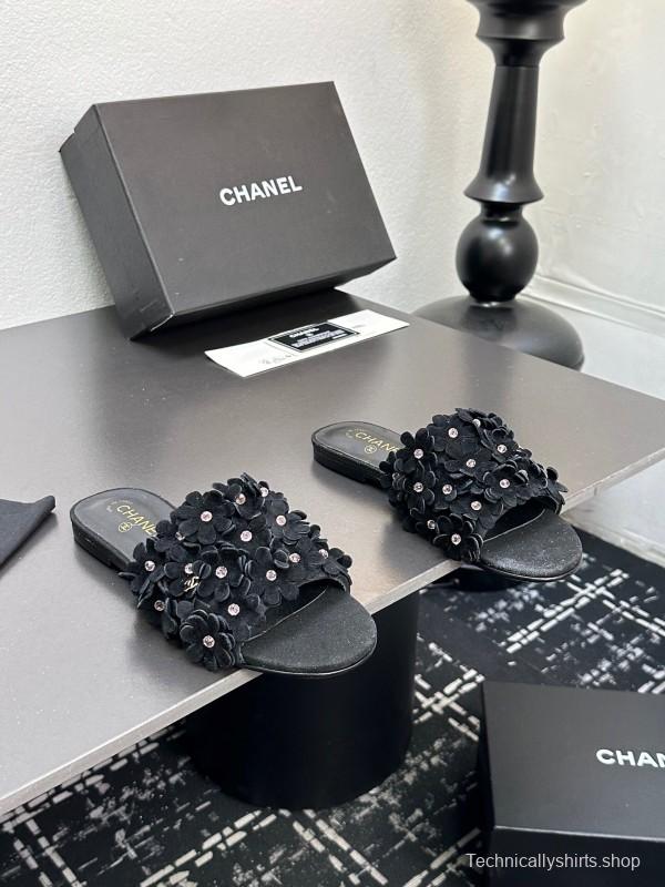 2025 Women Chanel Black Leather Slides