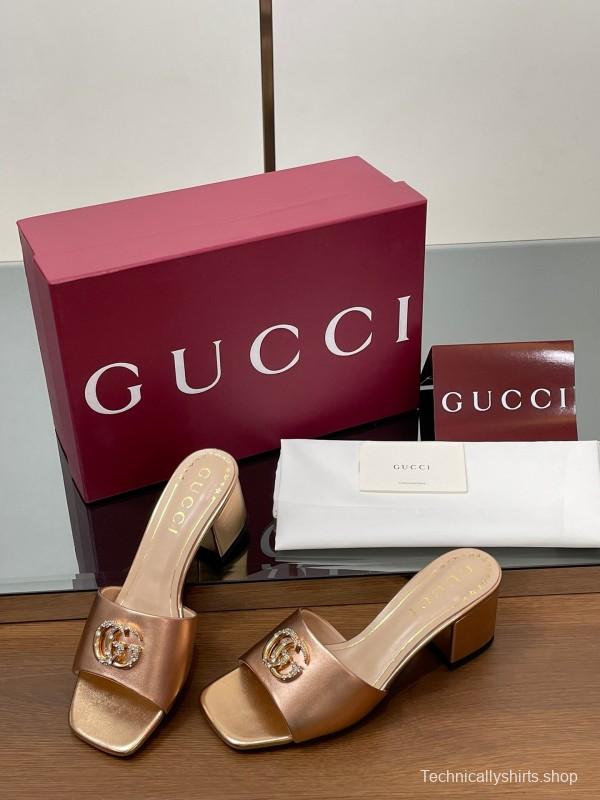 2025 Women Gucci Pink Leather Sandals GG Crystal Buckle LY00280