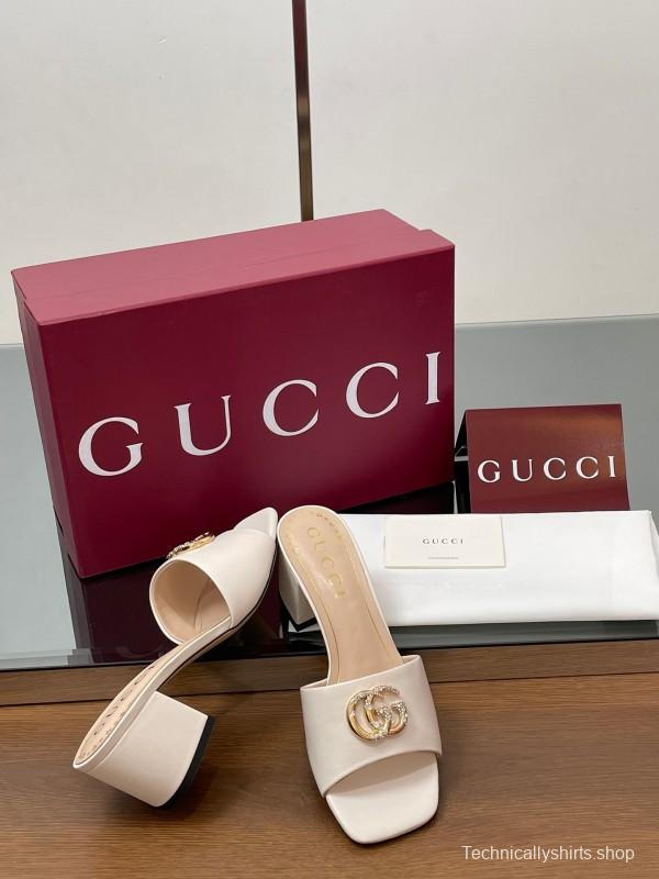 2025 Women Gucci Beige Leather Block Heel Sandals GG Crystal Buckle LY00280