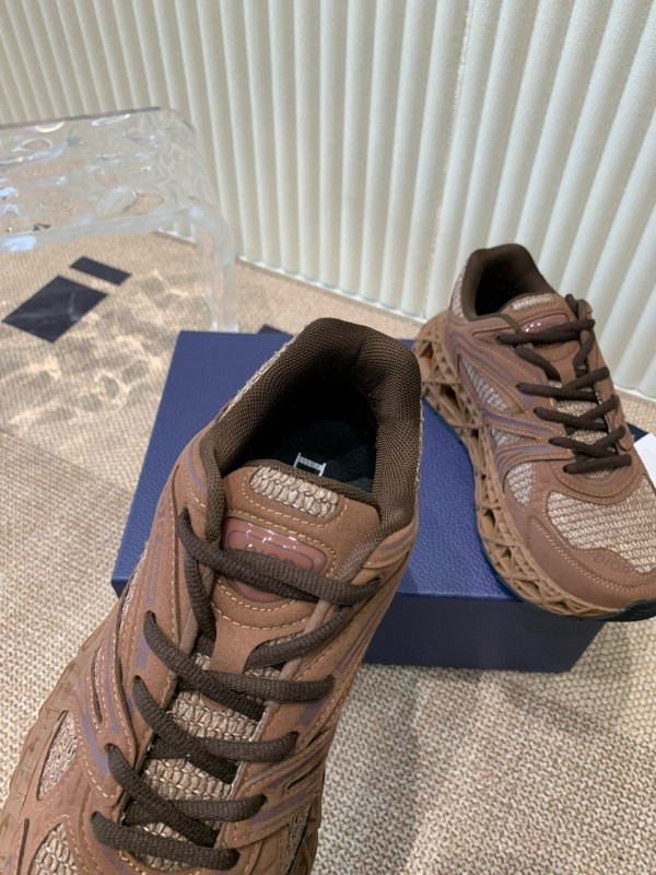 2024 Unisex Dior Brown Mesh Leather Sneakers MJ00400