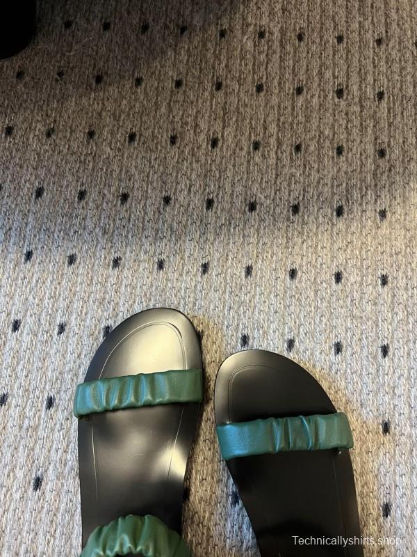 2025 Women The Row Green Leather Sandals