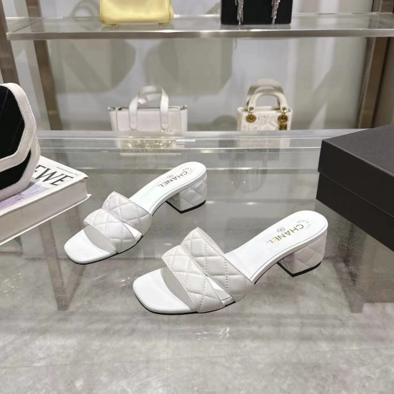 2025 Women Chanel White Leather Sandals LY00280