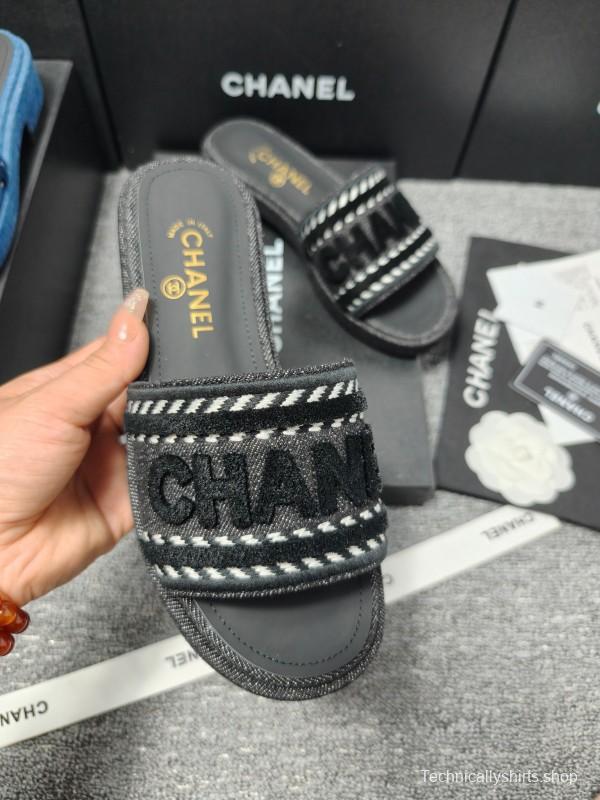 2025 Women Chanel Black Fabric Slippers LY00360