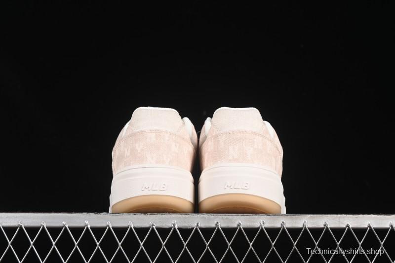 New York Yankees Chunky Liner Embo Monogram Elevated Platform Casual Running Shoes - 3ASXV015N50BGS