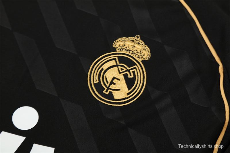 Retro 11/12 Real Madrid Black Half Zipper Jacket