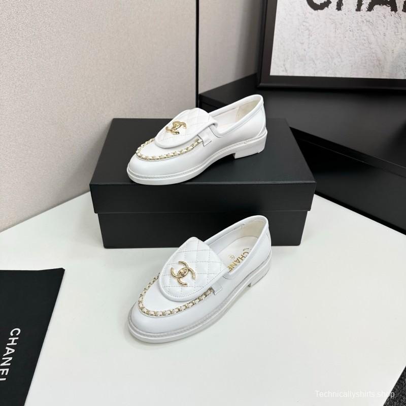Chanel Classic Flap Chain CC Loafers with Buckle Closure - LY00320