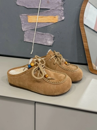 UGG 2025 Spring/Summer Collection Cozy Wool Slippers with Retro Buckle - KFY00240