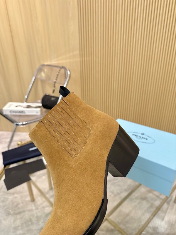 Prada Classic Pointed Toe Boots - L Y00310