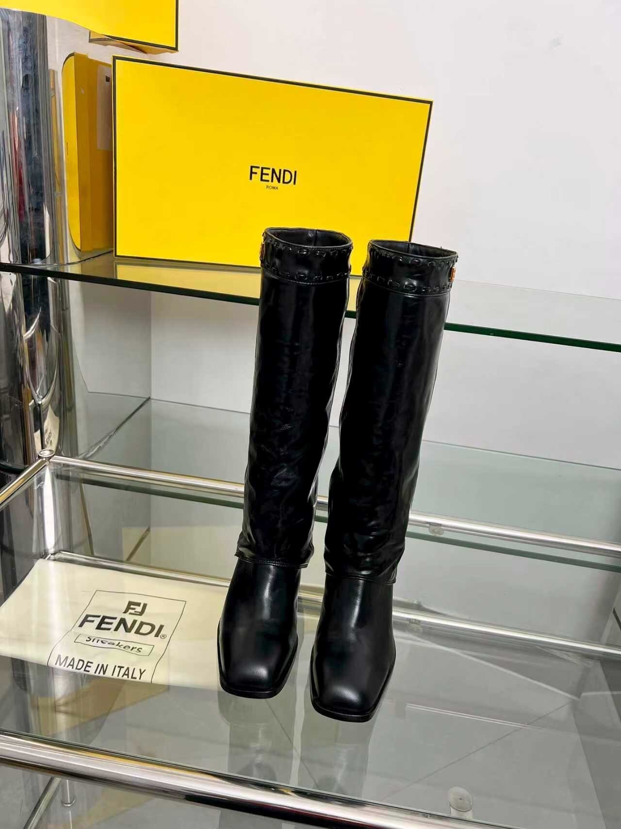 Fendi 2025 SS Wide Leg Boots with Block Heel - LY00440/LY00510