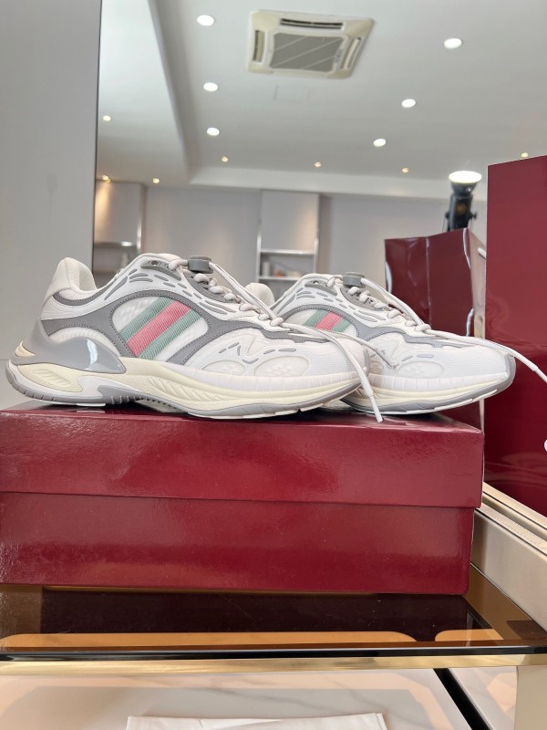 Gucci 2025 SS Collection 2.0 Sneakers with Retro-Futuristic Design - LY00460