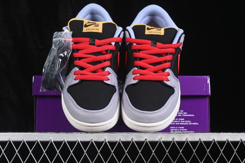 Nike SB Dunk Low Skateboarding Shoes with Premium Leather Upper - FN5880-001