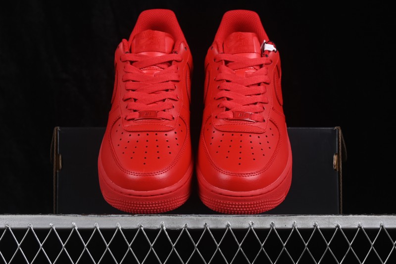 Nike Air Force 1 '07 Low Basketball Shoes with Classic Red Leather Upper