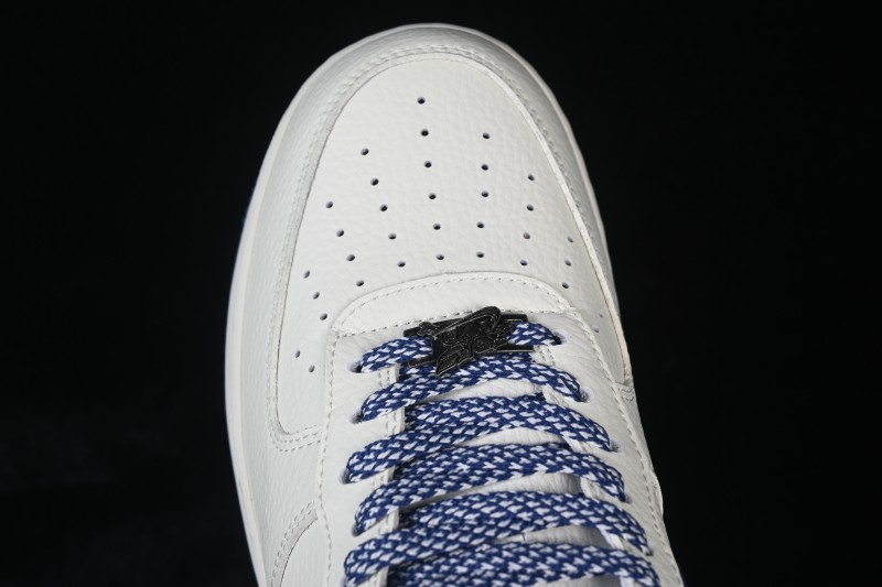 Nike Air Force 1 '07 Low Collaborative Basketball Sneakers in White/Red/Blue - XY9025-011
