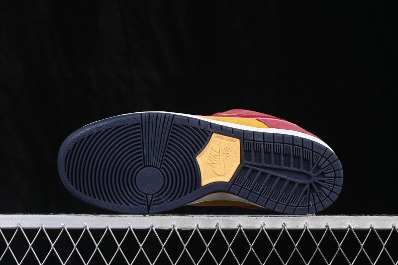Nike SB Dunk Low Skateboarding Shoes with Cushioned Collar - HQ1625-600