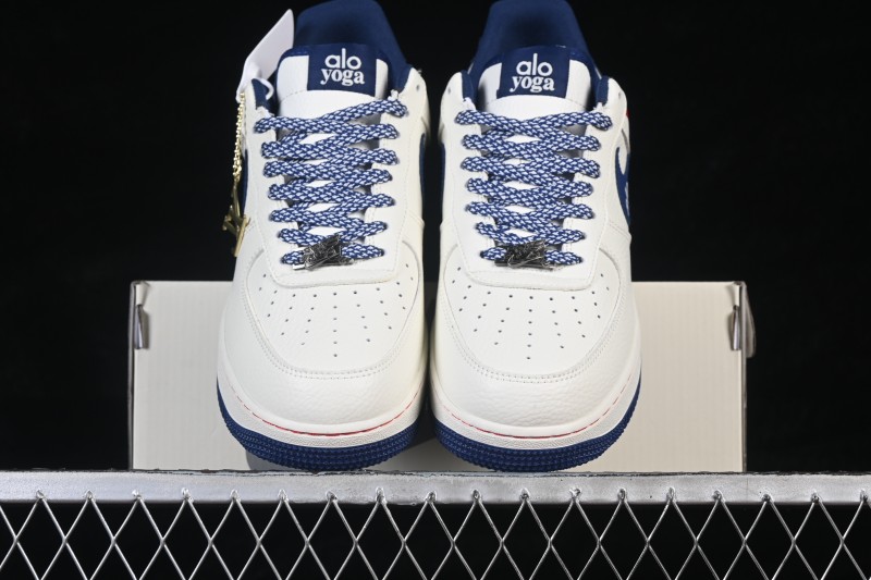Nike Air Force 1 '07 Low Collaborative Basketball Sneakers in White/Red/Blue - XY9025-011