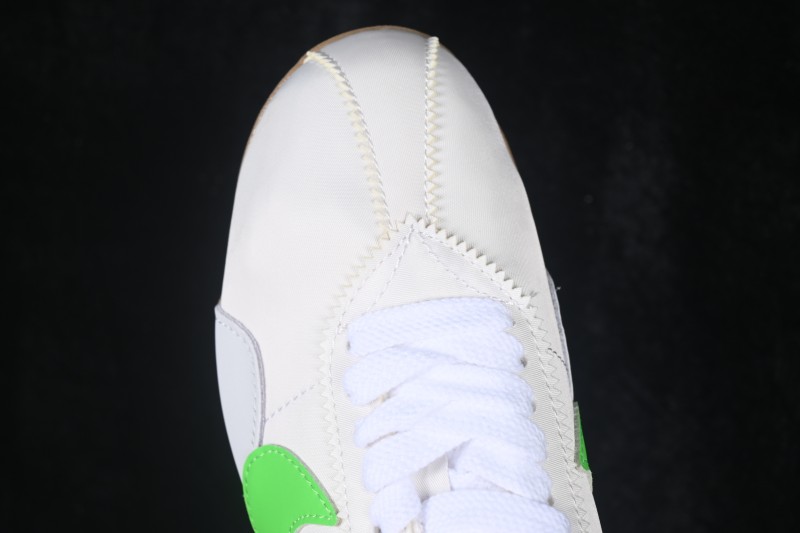 Nike Moon Shoe SP Retro Thin-Sole Low-Top Lifestyle Sneakers - II0407-102