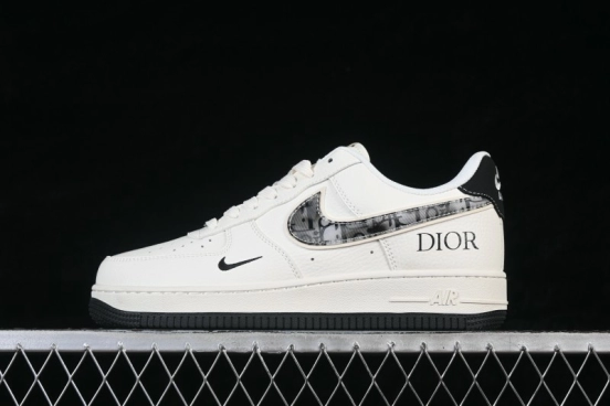 Nike Air Force 1 '07 Low Basketball Shoes with Classic Leather Upper - MM3399-811