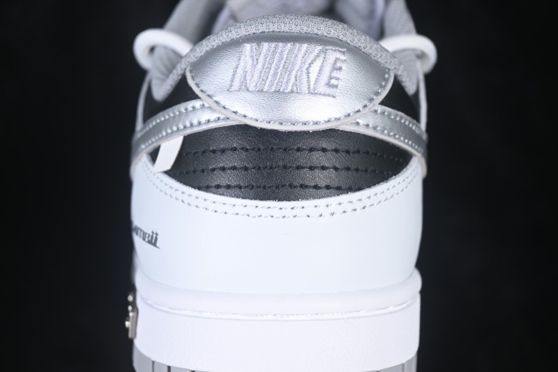 Nike SB Dunk Low Lace-Up Skateboarding Shoes - HF5441-105