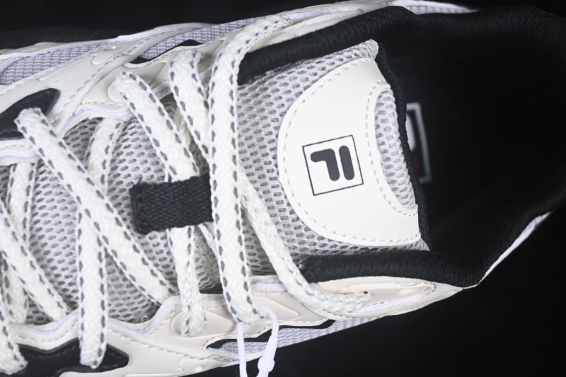 Fila Fusion Fern 2.0 Chunky Casual Sneakers with Retro Design - F12W611113FVS