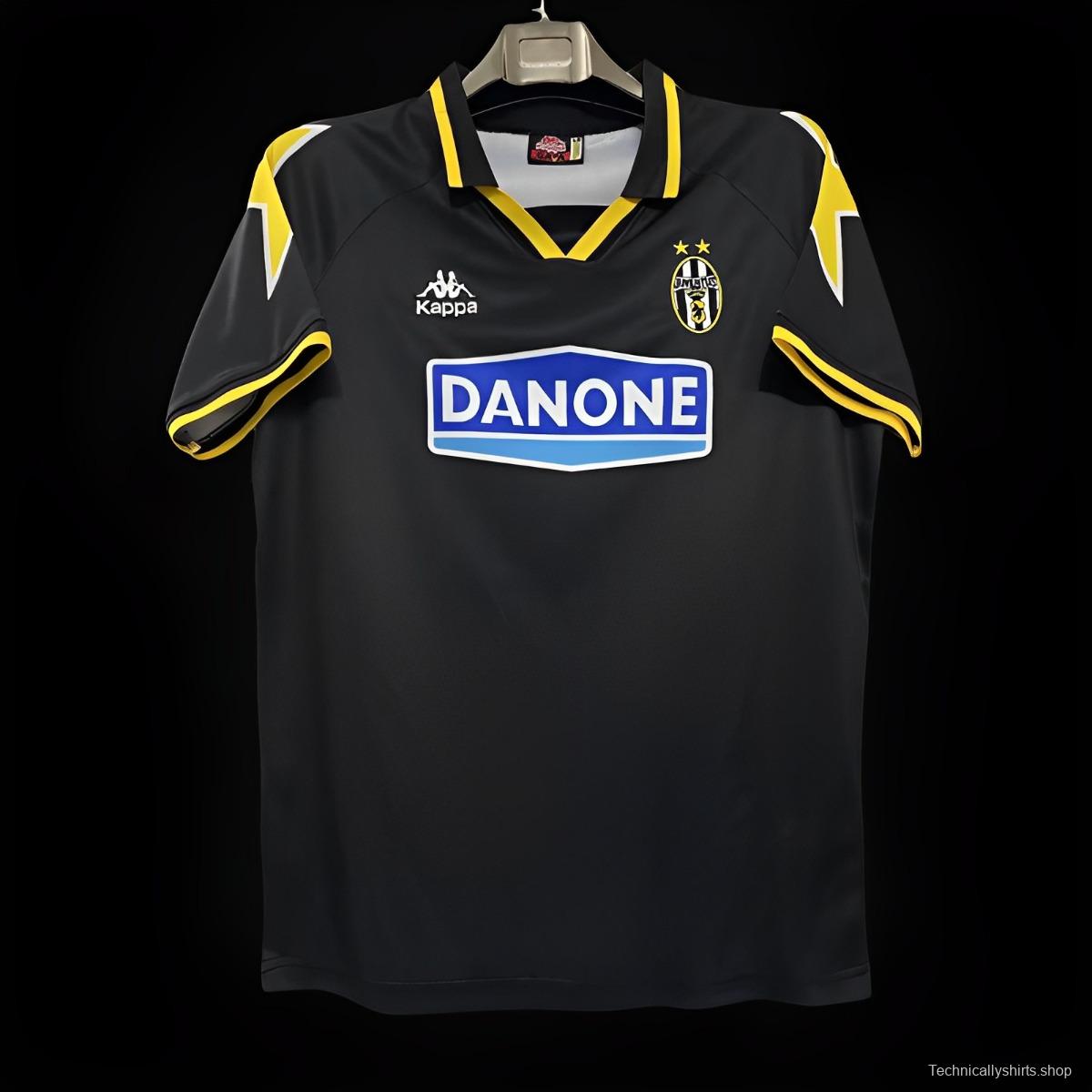 Retro 94/95 Juventus Third Black Jersey