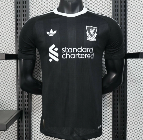 Player Version 25/26 Liverpool Black Goalkeeper Jersey
