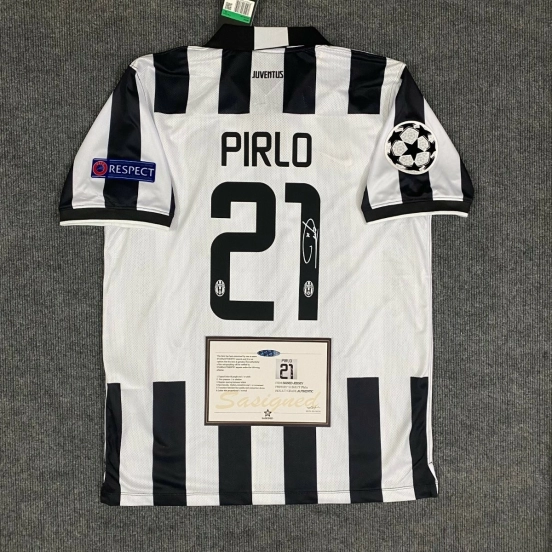Pirlo 14/15 Juventus Signed
